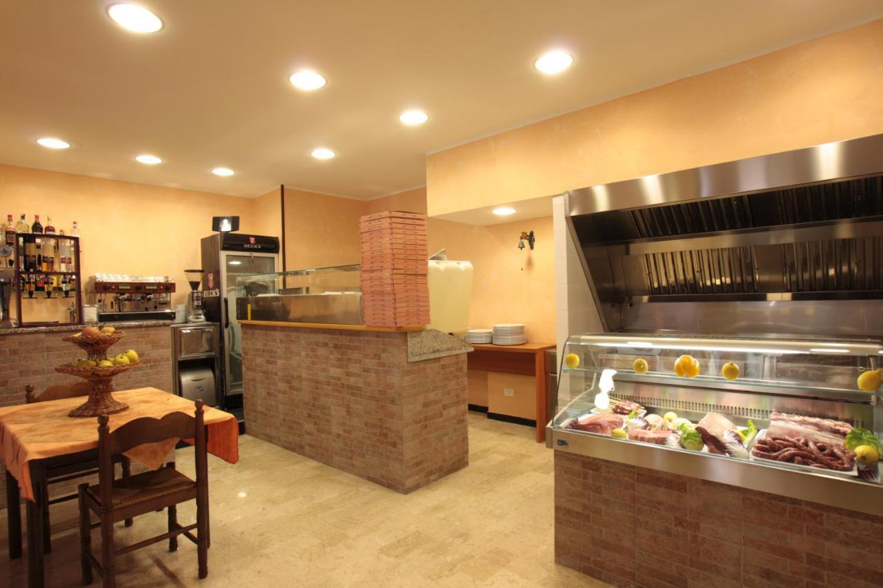 Orso Momo Hotel Calizzano Екстериор снимка